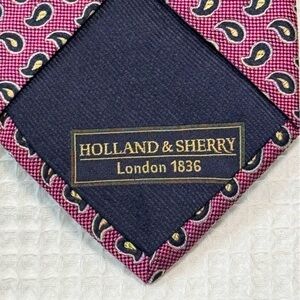 Holland & Sherry Silk Paisley Men's Tie in Deep Pink made in USA